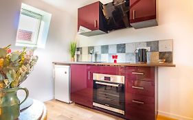 Jacuzzi - La Petite Romantique - Flobnb